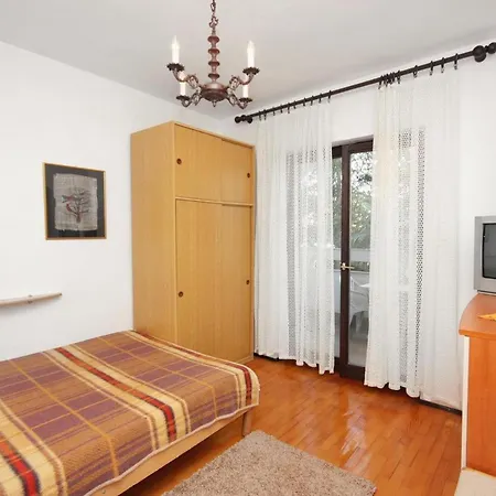 Apartmán With Parking Space Sveti Anton, Krk - 5288 *