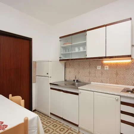 Διαμέρισμα With Parking Space Sveti Anton, Krk - 5288 *