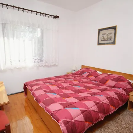 Apartments With Parking Space Sveti Anton, Krk - 5288